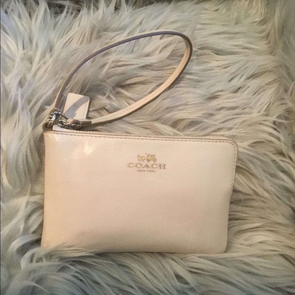 New Cream Coach Wristlet - Picture 1 of 3